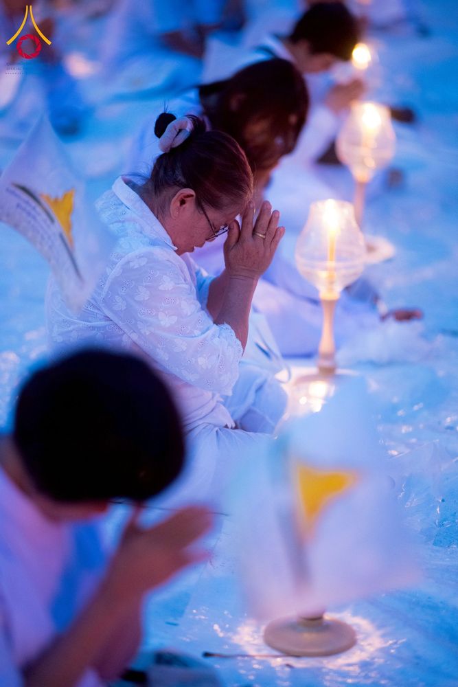 ภาพ No.261935:วันที่ 14 ตุลาคม พ.ศ. 2568 พิธีกลั่นแผ่นดิน โปรยทรายตอกเสาเข็มมหามงคลต้นแรก  สร้างองค์พระเจดีย์และจุดประทีปถวายเป็นพุทธบูชา ณ ศูนย์ปฏิบัติธรรมชัยนาท ต.ธรรมามูล อ.ชัยนาท จ.ชัยนาท