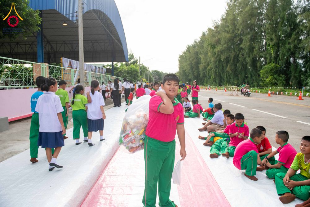 ภาพ No.342579:วันที่ 5 สิงหาคม พ.ศ. 2569  กิจกรรมตักบาตรโครงการรักความดี เพื่อเผยแผ่งานพระพุทธศาสนา  ศูนย์คมนาคม วัดพระธรรมกาย ณ โรงเรียนสังข์อ่ำ อ.คลองหลวง จ.ปทุมธานี