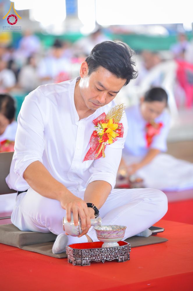 ภาพ No.320762:วันที่ 11 เมษายน พ.ศ.2569 พิธีตักบาตรฉลองสามเณรใหม่ โครงการบรรพชาสามเณรกล้าตะวัน ณ มหารัตนวิหาคด คอร์ 25 ชั้น 2 วัดพระธรรมกาย