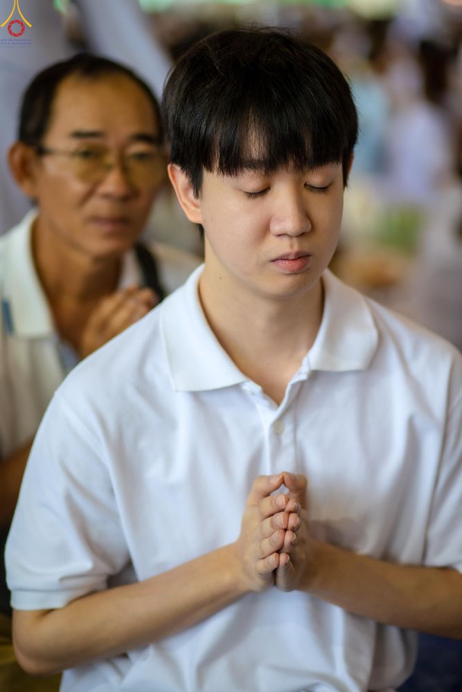 ภาพ No.337607:วันอาทิตย์ต้นเดือน 5 กรกฎาคม พ.ศ.2569 พิธีตักบาตรข้าวสารอาหารแห้ง  ณ บ้านแก้วเรือนทองคุณยายฯ วัดพระธรรมกาย