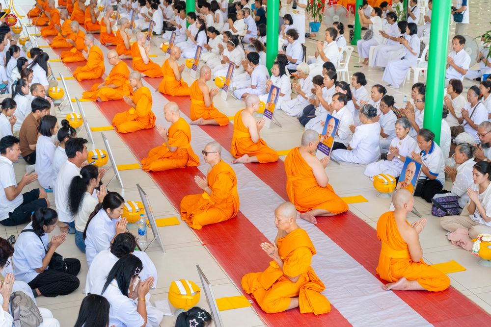 ภาพ No.335349:วันเสาร์ที่ 13 มิถุนายน พ.ศ.2569 พิธีขอบรรพชา , พิธีขอสรณคมน์และศีล , พิธีถวายบาตร , พิธีอุปสมบท โครงการอุปสมบทหมู่ผู้บริหาร รุ่นที่ 16 , โครงการอุปสมบทหมู่ธรรมทายาท  ระดับอุดมศึกษา รุ่นที่ 53 (ภาคฤดูฝน) ณ โบสถ์พระไตรปิฏก วัดพระธรรมกาย