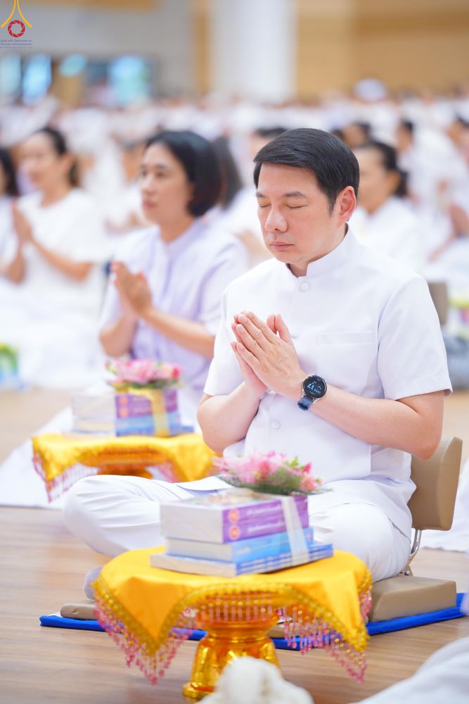 ภาพ No.329057:วันอาทิตย์ที่ 17 พฤษภาคม พ.ศ.2569 พิธีร่วมบุญการศึกษาพระภิกษุสามเณร (หนังสือบาลี นักธรรม ทางก้าวหน้า World-Pec) ณ ห้องแก้วสารพัดนึก 2 วัดพระธรรมกาย