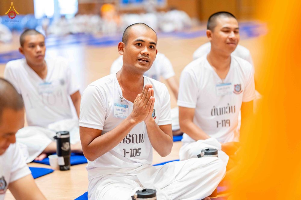 ภาพ No.341063:วันที่ 26 กรกฎาคม พ.ศ. 2569 โครงการพัฒนาคุณธรรม จริยธรรม สำหรับนักเรียนนายสิบตำรวจ (นสต.) รุ่นที่ 17 ศูนย์ฝึกอบรมตำรวจภูธรภาค 1 ได้จัดกิจกรรม ตักบาตรเพื่อน้อมอุทิศถวายเพื่อเป็นพระราชกุศลฯ  และปฏิบัติธรรม ติวธรรมมะ ณ ศูนย์ปฏิบัติธรรมเวิล์ดพีช วัลเล่ย์ (Wo