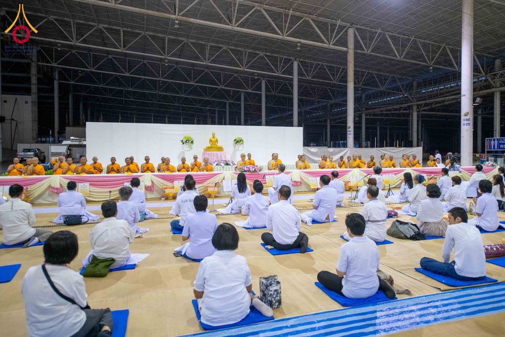 ภาพ No.305309:วันที่ 29 มกราคม พ.ศ. 2569 พิธีถวายภัตตาหารเป็นสังฆทาน แด่พระธรรมยาตรา ณ วัดพระธรรมกาย  จังหวัดปทุมธานี ในโครงการธรรมยาตรา กตัญญูบูชา มหาปูชนียาจารย์ พระมงคลเทพมุนี(สด จนฺทสโร) พระผู้ปราบมาร อนุสรณ์สถาน 7 แห่ง ปีที่ 14