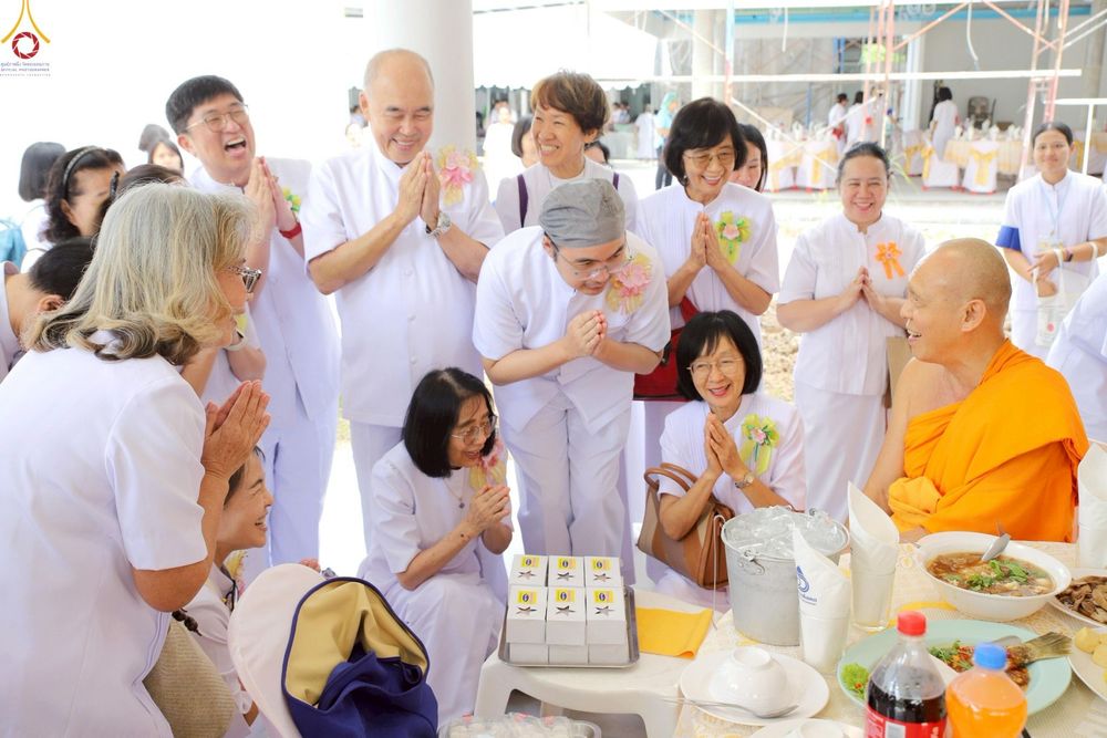 ภาพ No.249313:วันที่ 20 กันยายน พ.ศ. 2568 พิธีประดิษฐานรูปหล่อหลวงปู่วัดปากน้ำ ภาษีเจริญ ณ วิหารพระมงคลเทพมุนี (สด จนฺทสโร) ศูนย์ปฏิบัติธรรมภูเก็ต จ.ภูเก็ต