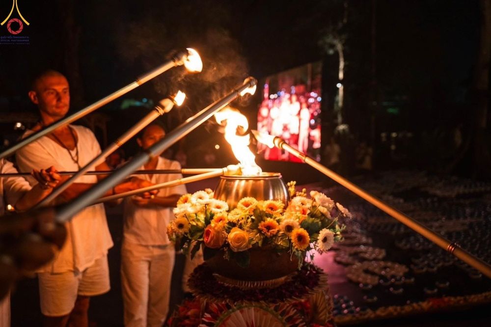 ภาพ No.156510:วัดพุทธบาหลีและวัดพระธรรมกาย จัดปฏิบัติธรรมนานาชาติ 1,151 คนจาก 78 ประเทศ ใน "วันสันติภาพสากล" ณ บาหลี อินโดนีเซีย วันเสาร์ที่ 21 กันยายน พ.ศ. 2567 เวลา 16.00-21.00 น. ณ พิพิธภัณฑ์ ARMA เมืองอูบุด จังหวัดบาหลี ประเทศอินโดนีเซีย