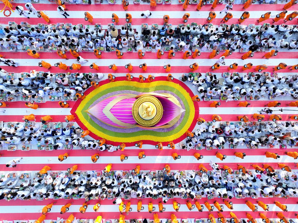 ภาพ No.292427:วันที่ 11 มกราคม พ.ศ. 2569 พิธีตักบาตรพระธรรมยาตรา ณ อนุสรณ์สถานคลองบางนางแท่น อ.สามพราน จ.นครปฐม ในโครงการธรรมยาตรา กตัญญูบูชา มหาปูชนียาจารย์ พระมงคลเทพมุนี(สด จนฺทสโร) พระผู้ปราบมาร อนุสรณ์สถาน 7 แห่ง ปีที่ 14