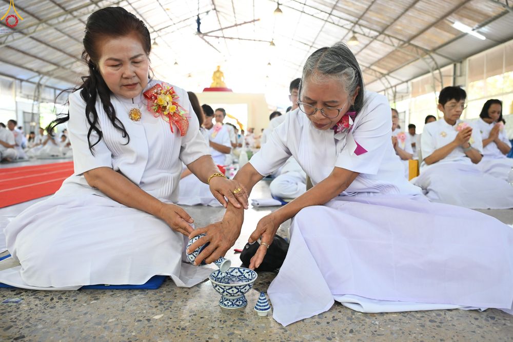 ภาพ No.283220:วันอาทิตย์ที่ 26 ตุลาคม พุทธศักราช 2568 พิธีทอดกฐินสามัคคี กตัญญูบูชาธรรมมหาปูชนียาจารย์ และโครงการกฐินทั่วไทย 30,000 วัด บูชาธรรม 81 ปีหลวงพ่อธัมมชโย  ณ ศูนย์อบรมเยาวชนอุตรดิตถ์