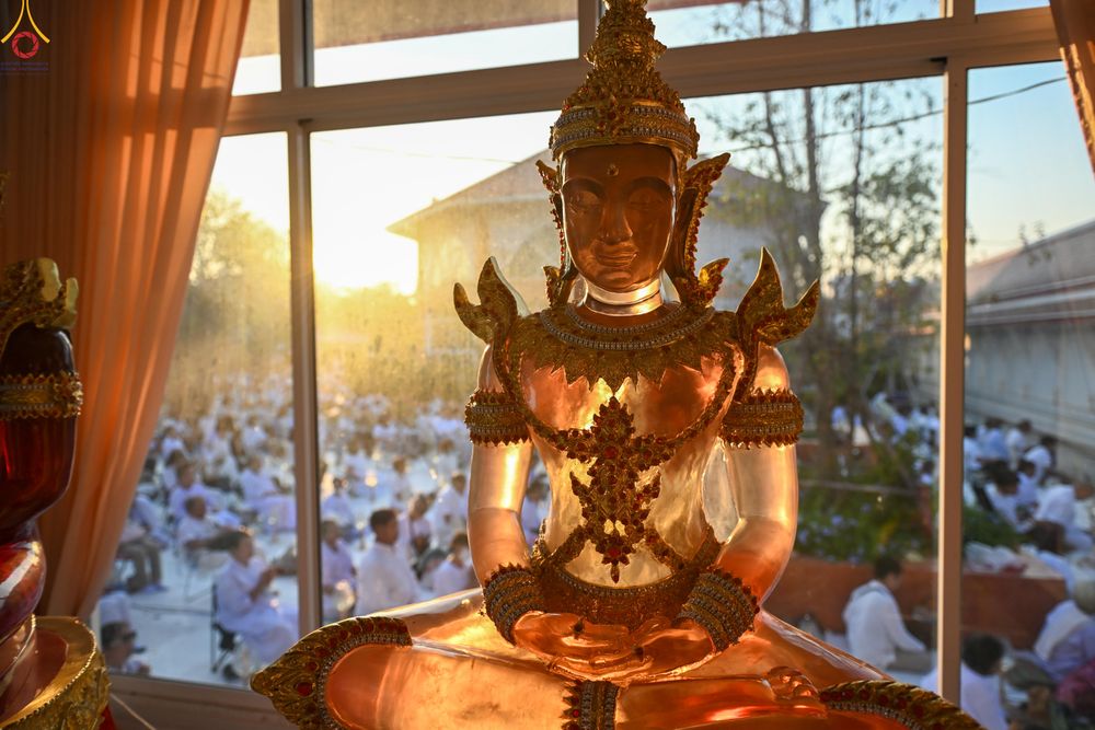 ภาพ No.293987:วันที่ 14 มกราคม พ.ศ. 2569 พิธีจุดประทีปถวายเป็นพุทธบูชา และบูชาธรรมมหาปูชนียาจารย์  ณ วัดสองพี่น้อง ต.ต้นตาล อ.สองพี่น้อง จ.สุพรรณบุรี ในโครงการธรรมยาตรา กตัญญูบูชา มหาปูชนียาจารย์ พระมงคลเทพมุนี(สด จนฺทสโร) พระผู้ปราบมาร อนุสรณ์สถาน 7 แห่ง ปีที่ 14