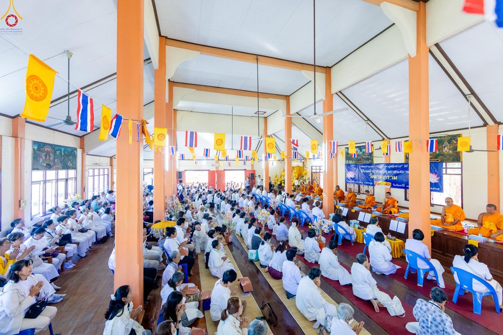 ภาพ No.293387:วันที่ 12 มกราคม พ.ศ. 2569 พิธีทอดผ้าป่าทำนุบำรุงศาสนสถาน ณ วัดผาสุการาม อ.บางเลน จ.นครปฐม ในโครงการธรรมยาตรา กตัญญูบูชา มหาปูชนียาจารย์ พระมงคลเทพมุนี(สด จนฺทสโร) พระผู้ปราบมาร อนุสรณ์สถาน 7 แห่ง ปีที่ 14