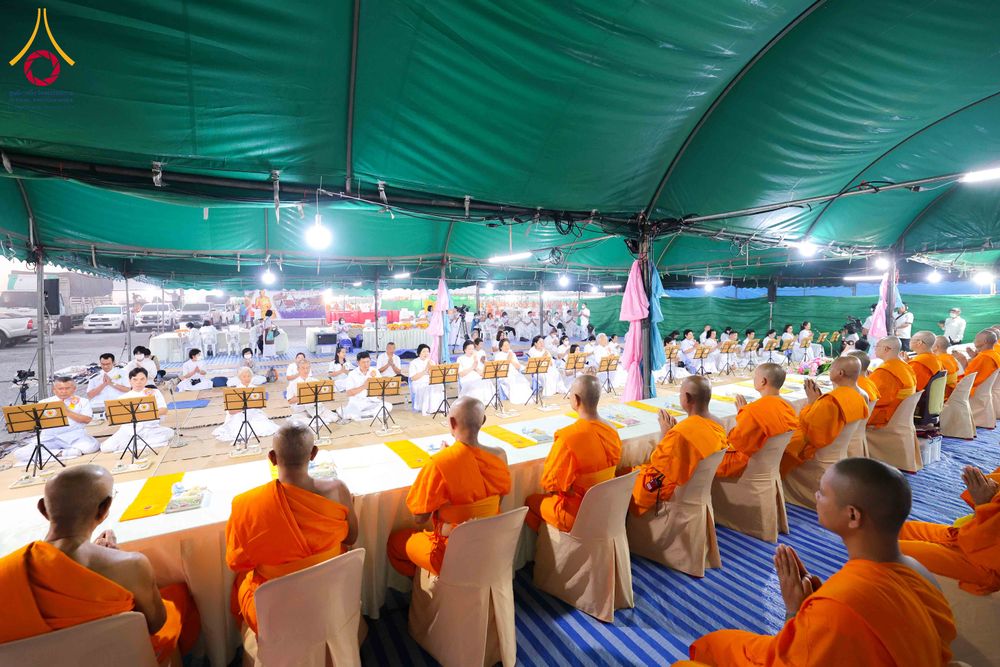 ภาพ No.298487:วันที่ 20 มกราคม พ.ศ. 2569 พิธีถวายภัตตาหารเป็นสังฆทาน แด่พระธรรมยาตรา ณ อนุสรณ์สถานบางปลา วัดบางปลา อำเภอบางเลน จังหวัดนครปฐม ในโครงการธรรมยาตรา กตัญญูบูชา มหาปูชนียาจารย์ พระมงคลเทพมุนี(สด จนฺทสโร) พระผู้ปราบมาร อนุสรณ์สถาน 7 แห่ง ปีที่ 14