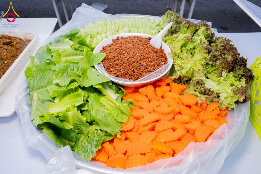 ภาพ No.293548:วันที่ 13 มกราคม พ.ศ. 2569 พิธีถวายภัตตาหารเป็นสังฆทาน แด่พระธรรมยาตรา ณ อนุสรณ์สถานมหาวิหารพระมงคลเทพมุนี (โลตัสแลนด์) อ.สองพี่น้อง จ.สุพรรณบุรี ในโครงการธรรมยาตรา กตัญญูบูชา มหาปูชนียาจารย์ พระมงคลเทพมุนี(สด จนฺทสโร) พระผู้ปราบมาร อนุสรณ์สถาน 7 แห่ง ปี