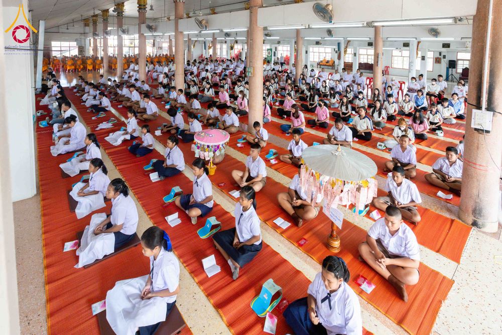 ภาพ No.300388:วันที่ 22 มกราคม พ.ศ. 2569 พิธีทอดผ้าป่าทำนุบำรุงศาสนสถาน ณ วัดรางกำหยาด ต.บางภาษี อ.บางเลน จ.นครปฐม ในโครงการธรรมยาตรา กตัญญูบูชา มหาปูชนียาจารย์ พระมงคลเทพมุนี(สด จนฺทสโร) พระผู้ปราบมาร อนุสรณ์สถาน 7 แห่ง ปีที่ 14