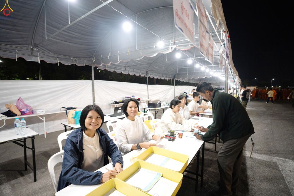 ภาพ No.282460:วันที่ 19 -20 ธันวาคม พ.ศ.2568 เบื้องหลังความสำเร็จ ของการจัดงานตักบาตร พระ 10,000 รูป Skywalk กาญจนบุรี