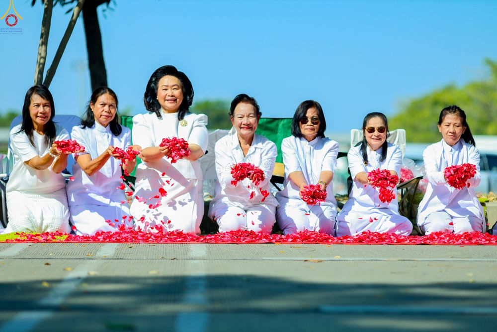 ภาพ No.279532:วันที่ 2 มกราคม พ.ศ.2569 พิธีต้อนรับพระธรรมยาตรา ครั้งที่ 1 ณ วัดพระธรรมกาย (วิหารหลวงปู่ - พระมหาธรรมกายเจดีย์)