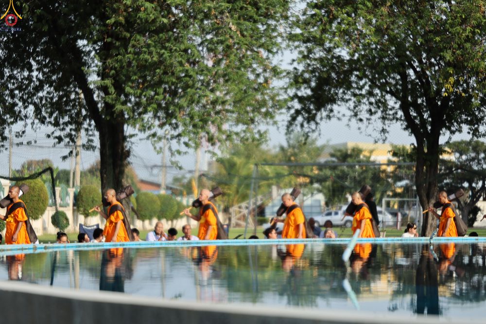 ภาพ No.287814:วันที่ 3 มกราคม พ.ศ. 2569 พิธีต้อนรับพระธรรมยาตรา ครั้งที่ 2 (ภาพชุดที่ 2) ในโครงการธรรมยาตรา กตัญญูบูชา มหาปูชนียาจารย์ พระมงคลเทพมุนี(สด จนฺทสโร) พระผู้ปราบมาร อนุสรณ์สถาน 7 แห่ง ปีที่ 14 ณ อนุสรณ์สถานมหาวิหารพระมงคลเทพมุนี (โลตัสแลนด์) อ.สองพี่น้อง จ.