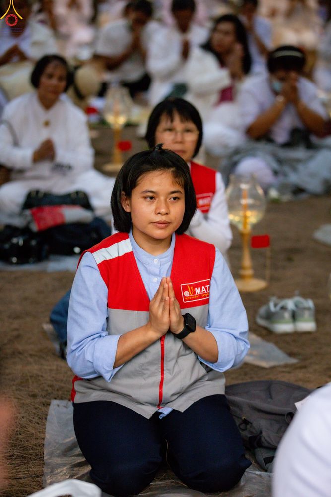 ภาพ No.301441:ภาพเบื้องหลังอาสาสมัครรวมใจ ชุดที่ 4 ในโครงการธรรมยาตรา กตัญญูบูชา มหาปูชนียาจารย์ พระมงคลเทพมุนี(สด จนฺทสโร) พระผู้ปราบมาร อนุสรณ์สถาน 7 แห่ง ปีที่ 14