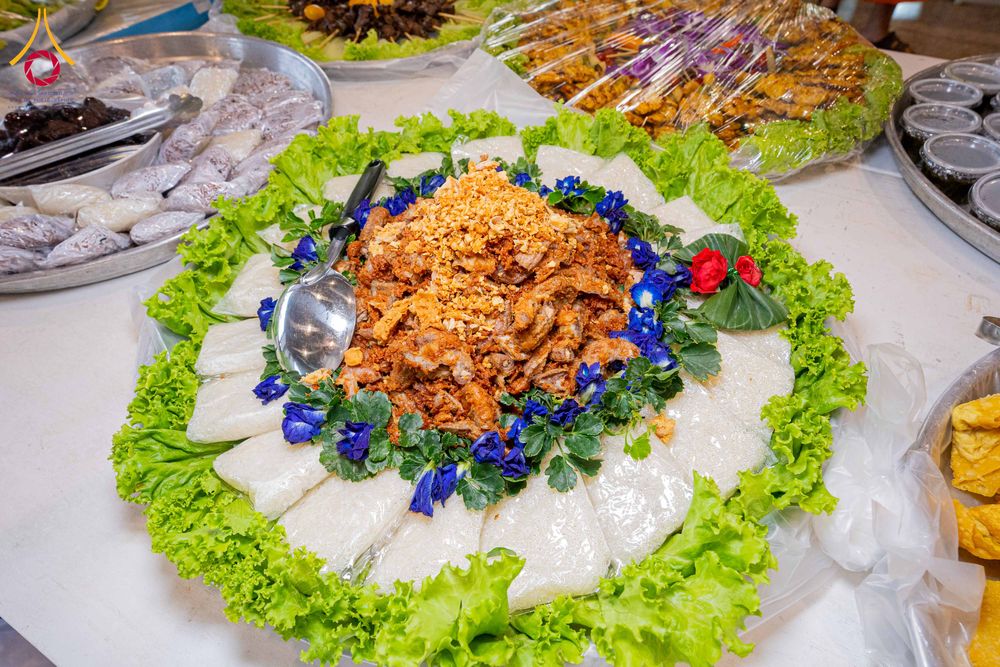 ภาพ No.303957:วันที่ 28 มกราคม พ.ศ. 2569 พิธีถวายภัตตาหารเป็นสังฆทาน แด่พระธรรมยาตรา ณ วัดพระธรรมกาย  จังหวัดปทุมธานี ในโครงการธรรมยาตรา กตัญญูบูชา มหาปูชนียาจารย์ พระมงคลเทพมุนี(สด จนฺทสโร) พระผู้ปราบมาร อนุสรณ์สถาน 7 แห่ง ปีที่ 14