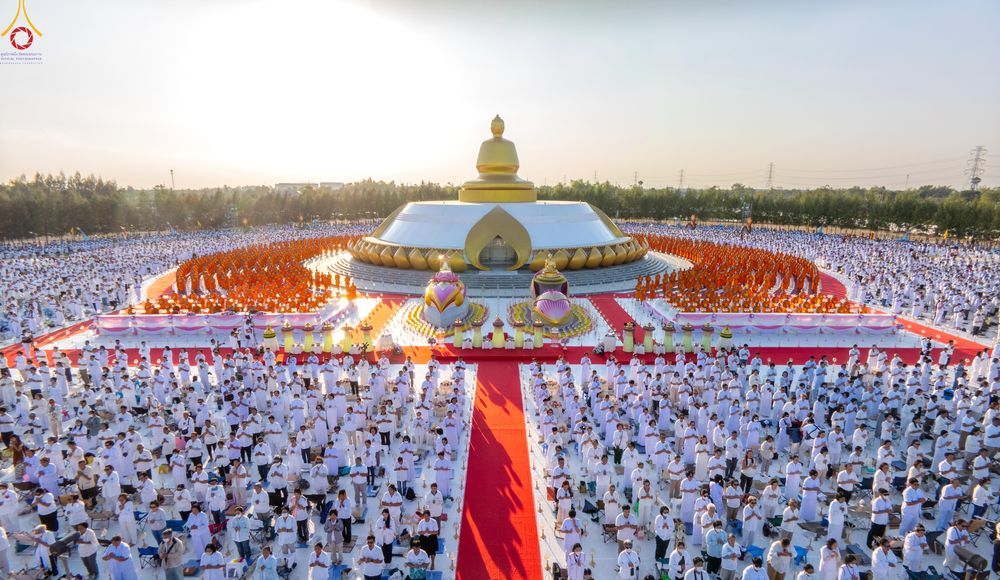 ภาพ No.301926:วันที่ 23 มกราคม พ.ศ. 2569 พิธีจุดประทีปธรรมถวายเป็นพุทธบูชา และบูชาธรรมมหาปูชนียาจารย์  ณ อนุสรณ์สถานลำดับที่ 5 สถานที่เผยแผ่วิชชาธรรมกายครั้งแรก อนุสรณ์สถานบางปลา วัดบางปลา อำเภอบางเลน จังหวัดนครปฐม ในโครงการธรรมยาตรา กตัญญูบูชา มหาปูชนียาจารย์ พระมงคล