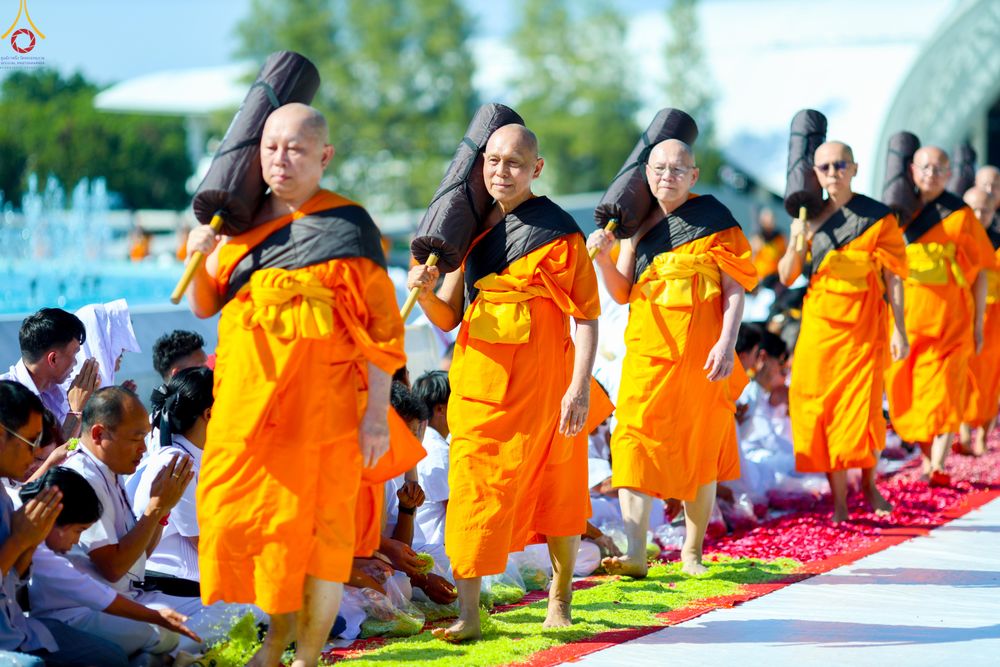 ภาพ No.279550:วันที่ 2 มกราคม พ.ศ.2569 พิธีต้อนรับพระธรรมยาตรา ครั้งที่ 1 ณ วัดพระธรรมกาย (วิหารหลวงปู่ - พระมหาธรรมกายเจดีย์)