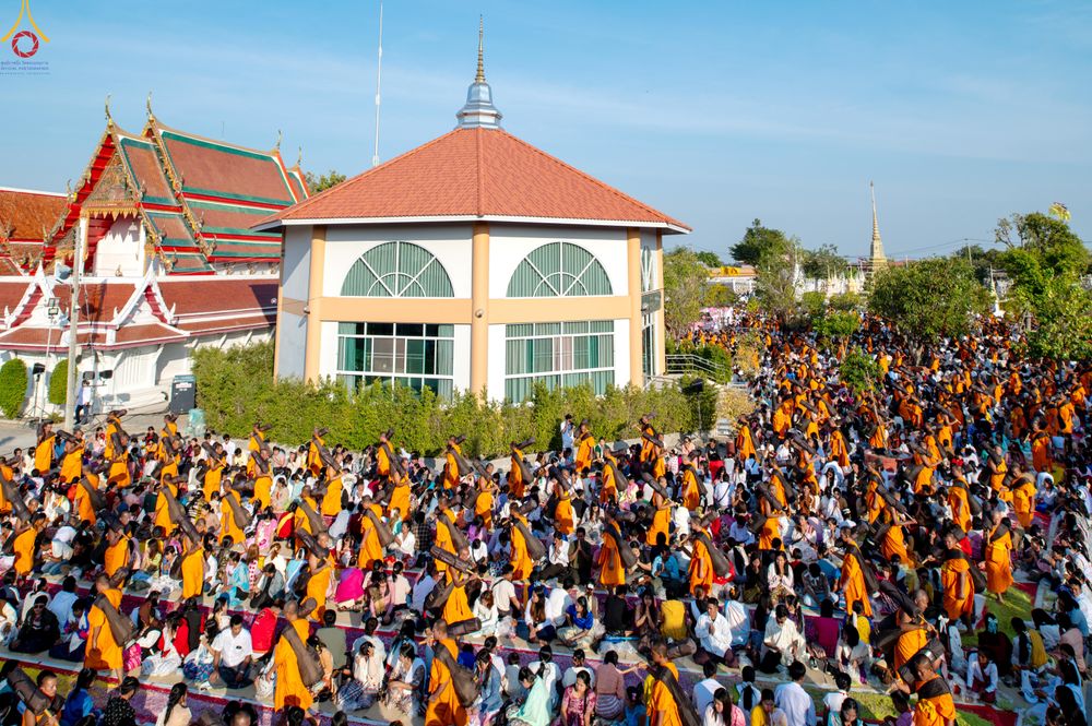 ภาพ No.292990:วันที่ 11 มกราคม พ.ศ. 2569 พิธีต้อนรับพระธรรมยาตรา ณ อนุสรณ์สถานลำดับที่ 3 (ภาพชุดที่ 2) สถานที่เกิดในเพศสมณะ วัดสองพี่น้อง อำเภอสองพี่น้อง จังหวัดสุพรรณบุรี ในโครงการธรรมยาตรา กตัญญูบูชา มหาปูชนียาจารย์ พระมงคลเทพมุนี(สด จนฺทสโร) พระผู้ปราบมาร อนุสรณ์สถ