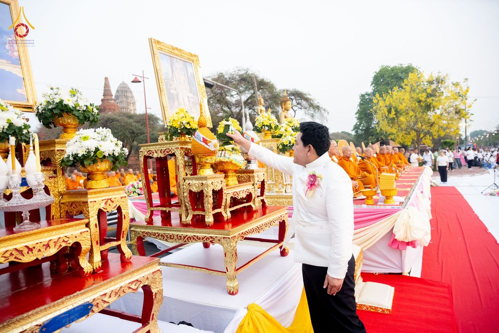 ภาพ No.318003:วันเสาร์ที่ 4 เมษายน พ.ศ. 2569 งานทำบุญเมืองใจกลางอยุธยา  ตักบาตรพระ 1,109 รูป ณ ถนนชีกุน หน้าวัดมหาธาตุ และวัดราชบูรณะ