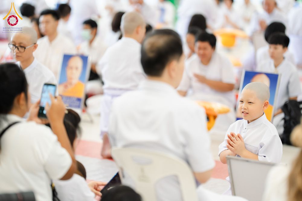 ภาพ No.286553:วันเสาร์ที่ 12 กรกฏาคม พ.ศ.2568 พิธีบรรพชาอุปสมบท  โครงการบรรพชาอุปสมบทหมู่ ธรรมทายาทนานาชาติ(ภาคภาษาจีน), โครงการบรรพชาสามเณร โรงเรียนนานาชาติ รุ่นที 14