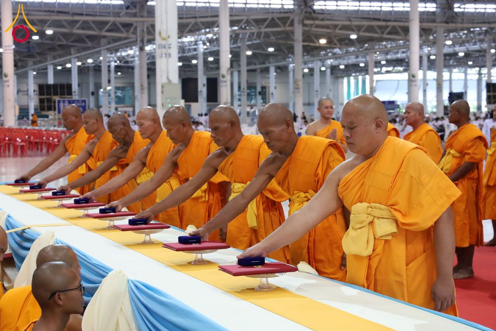 ภาพ No.308752:วันที่ 1 กุมภาพันธ์ พ.ศ. 2569 พิธีรับประกาศนียบัตร และพระของขวัญพระธรรมยาตรา ณ สภาธรรมกายสากล วัดพระธรรมกาย จ.ปทุมธานี