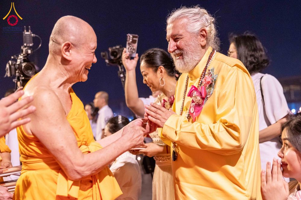 ภาพ No.312471:วันอังคารที่ 3 มีนาคม พ.ศ.2569 พิธีเวียนประทักษิณและจุดมาฆประทีป (ภาพชุดที่ 2) ณ ลานธรรมพระมหาธรรมกายเจดีย์ วัดพระธรรมกาย