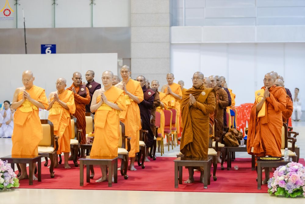 ภาพ No.327722:วันที่ 3 พฤษภาคม พ.ศ.2569 พิธีรับมอบพระบรมสารีริกธาตุ จากสาธารณรัฐแห่งสหภาพเมียนมา ณ ห้องแก้วสารพัดนึก วัดพระธรรมกาย