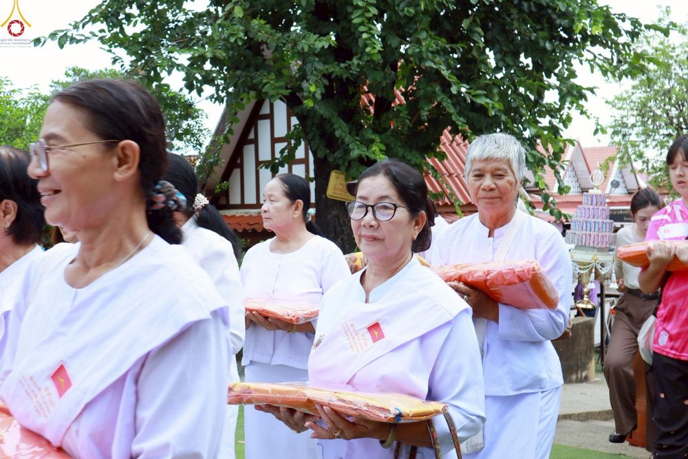 ภาพ No.266642:วันที่ 18 ตุลาคม พ.ศ. 2568 พิธีทอดกฐินสามัคคีทั่วไทย ณ วัดตระพังทอง ตำบลเมืองเก่า อำเภอเมือง จังหวัดสุโขทัย โดยคณะศิษยานุศิษย์ บูชาธรรม 81 ปี หลวงพ่อธัมมชโย