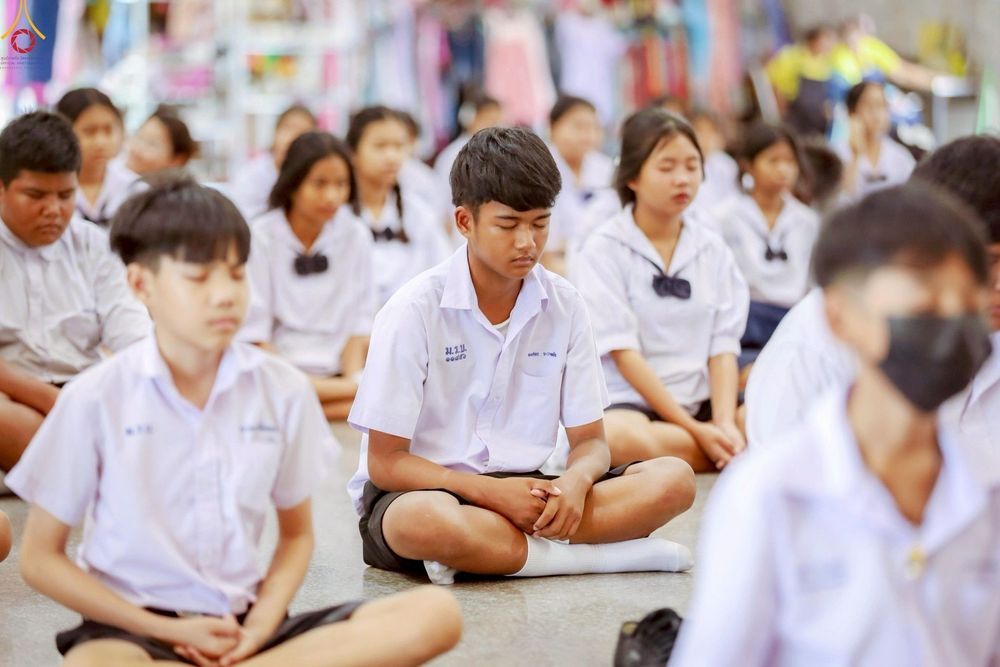 ภาพ No.246357:วันที่ 8-9 กันยายน พ.ศ. 2568 ศูนย์ปฏิบัติธรรมสมุทรปราการ นำทีมจัดอบรมโครงการอบรมคุณธรรม , จริยธรรม ในหัวข้อ การค้นพบศักยภาพในตนเอง เพื่อพัฒนานิสัย ผ่านนวัตกรรมความดีสากล ณ โรงเรียนวัดราษฎ์บูรณะ ต.บางปลา อ.บางพลี จ.สมุทรปราการ