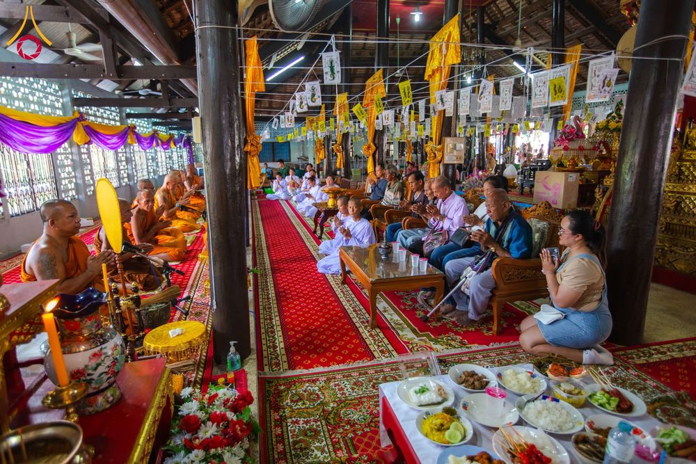 ภาพ No.169972:พิธีทอดกฐิน ณ วัดเขาสมอระบัง จ.เพชรบุรี ในโครงการกฐินสามัคคีทั่วไทย 30,000 วัด บูชาธรรม 80 ปี หลวงพ่อธัมมชโย โดยคณะศิษยานุศิษย์วัดพระธรรมกาย วันที่ 26 ตุลาคม พ.ศ. 2567