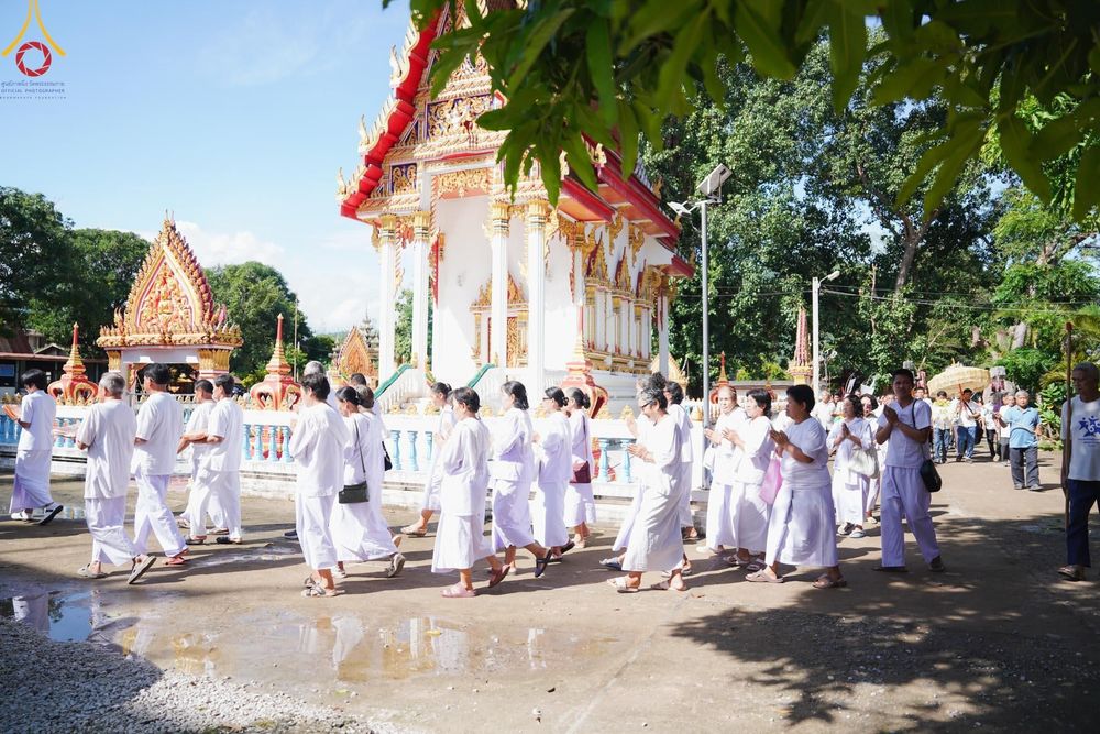 ภาพ No.165530:พิธีทอดกฐิน ณ วัดโพธิ์ชุม จ.เลย ในโครงการกฐินสามัคคีทั่วไทย 30,000 วัด บูชาธรรม 80 ปี หลวงพ่อธัมมชโย โดยคณะศิษยานุศิษย์วัดพระธรรมกาย วันที่ 21 ตุลาคม พ.ศ. 2567