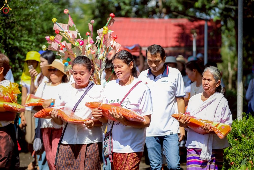 ภาพ No.255337:วันที่ 13 ตุลาคม พ.ศ. 2568 พิธีทอดกฐินสามัคคีทั่วไทย 30,000 วัด โดยคณะศิษยานุศิษย์ บูชาธรรม 81 ปี หลวงพ่อธัมมชโย ณ วัดมิ่งฟ้าคุณจักร ต.หนองกระท้าว อ.นครไทย จ.พิษณุโลก