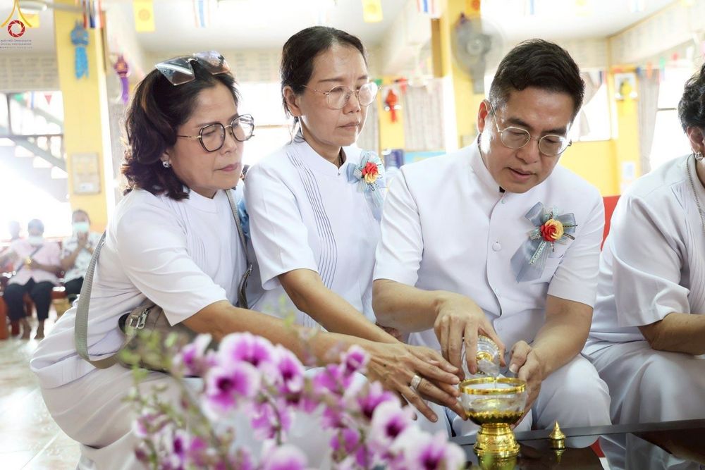 ภาพ No.269451:วันที่ 8 ตุลาคม พ.ศ. 2568 พิธีทอดกฐินสามัคคีทั่วไทย ณ วัดนราภิรมย์ อำเภอบางเลน จังหวัดนครปฐม โดยคณะศิษยานุศิษย์ บูชาธรรม 81 ปี หลวงพ่อธัมมชโย