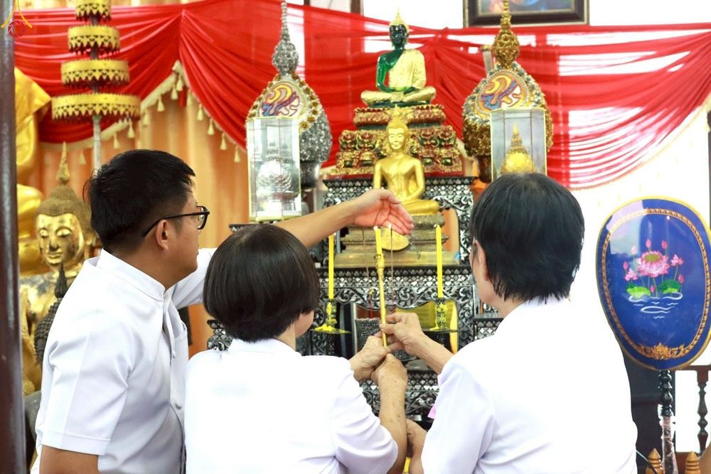 ภาพ No.254973:วันที่ 12 ตุลาคม พ.ศ. 2568 พิธีทอดกฐินสามัคคีทั่วไทย 30,000 วัด โดยคณะศิษยานุศิษย์ บูชาธรรม 81 ปี หลวงพ่อธัมมชโย ณ วัดสุทธาวาส กรุงเทพมหานคร