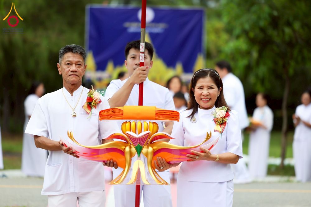 ภาพ No.254994:วันที่ 15 ตุลาคม พ.ศ. 2568 พิธีทอดกฐินสามัคคีประจำปี 2568 บูชาธรรม 81 ปี หลวงพ่อธัมมชโย ณ ศูนย์อบรมเยาวชนกาญจนบุรี