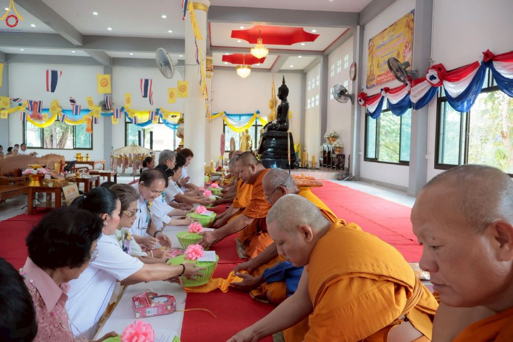 ภาพ No.265002:วันที่ 25 ตุลาคม พ.ศ. 2568 พิธีทอดกฐินสามัคคีทั่วไทย 30,000 วัด โดยคณะศิษยานุศิษย์ บูชาธรรม 81 ปี หลวงพ่อธัมมชโย ณ วัดท่าเยี่ยม อ.เมือง จ.สระบุรี