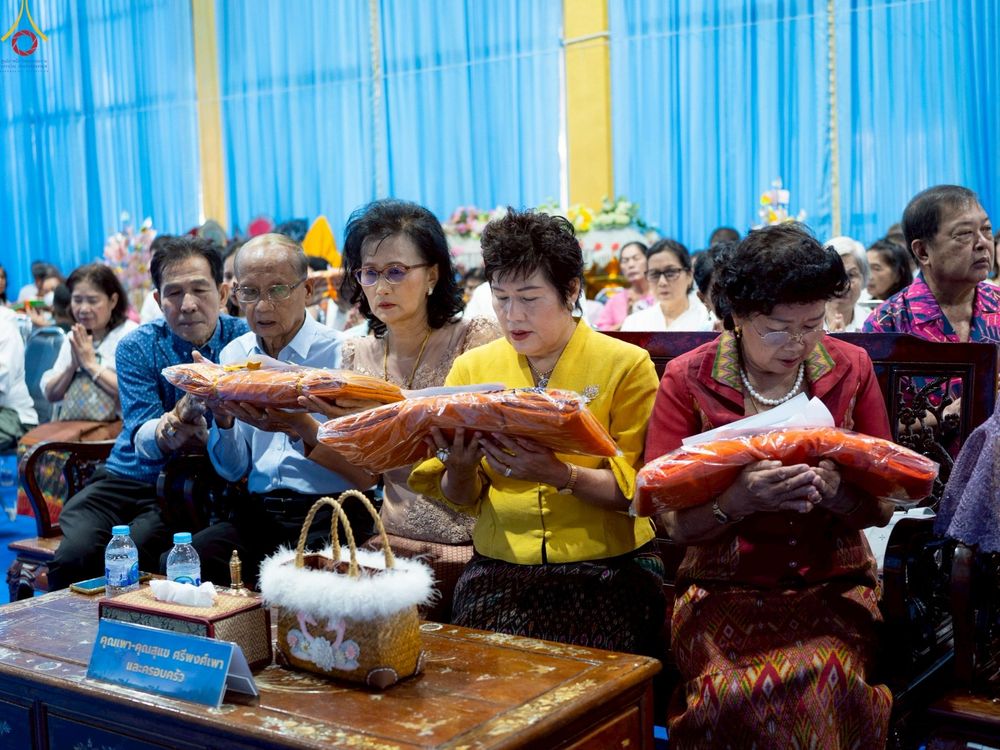 ภาพ No.258724:วันที่ 19 ตุลาคม พ.ศ. 2568 พิธีทอดกฐินสามัคคีทั่วไทย 30,000 วัด โดยคณะศิษยานุศิษย์ บูชาธรรม 81 ปี หลวงพ่อธัมมชโย ณ วัดบัวผัน แขวงท่าข้าม เขตบางขุนเทียน จ.กรุงเทพฯ