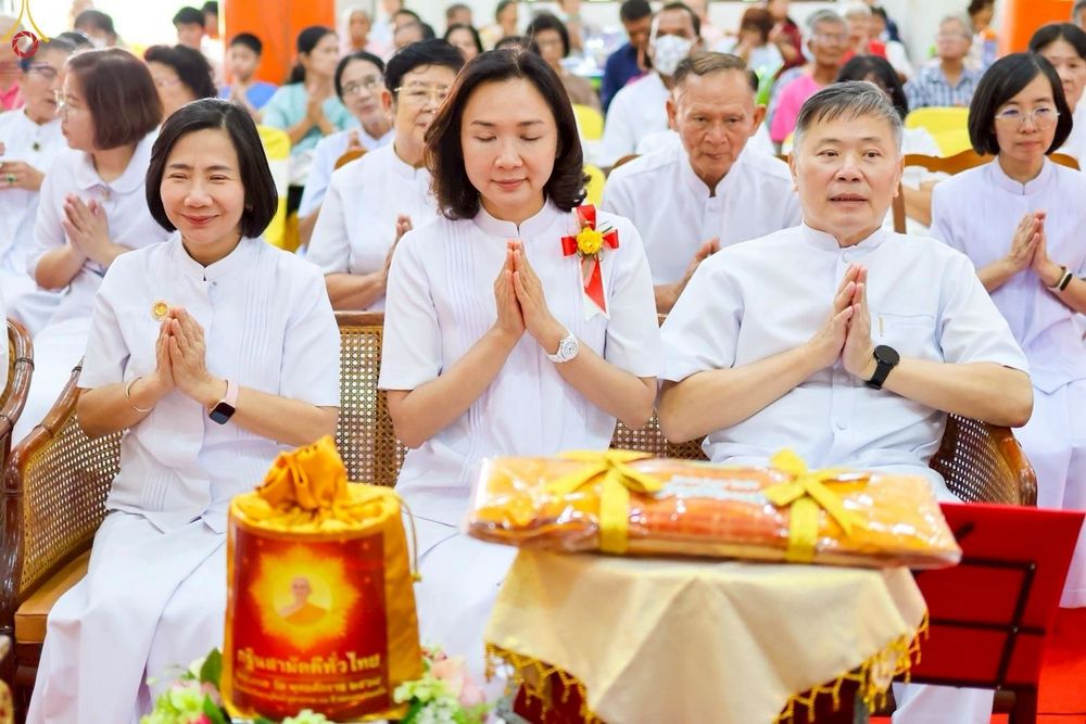 ภาพ No.264952:วันที่ 23 ตุลาคม พ.ศ. 2568 พิธีทอดกฐินสามัคคีทั่วไทย 30,000 วัด โดยคณะศิษยานุศิษย์ บูชาธรรม 81 ปี หลวงพ่อธัมมชโย ณ วัดจุฬามุนี อำเภอโพธิ์ทอง จังหวัดอ่างทอง