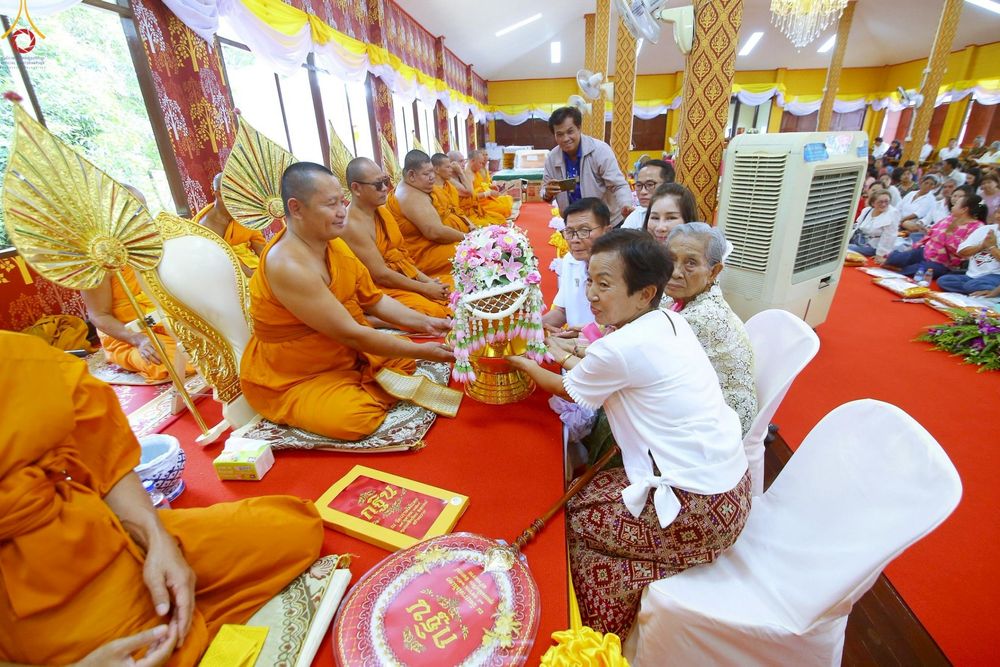 ภาพ No.260469:วันที่ 19 ตุลาคม พ.ศ. 2568 พิธีทอดกฐินสามัคคีทั่วไทย 30,000 วัด โดยคณะศิษยานุศิษย์ บูชาธรรม 81 ปี หลวงพ่อธัมมชโย ณ วัดเกาะไม้แดง จ.ฉะเชิงเทรา