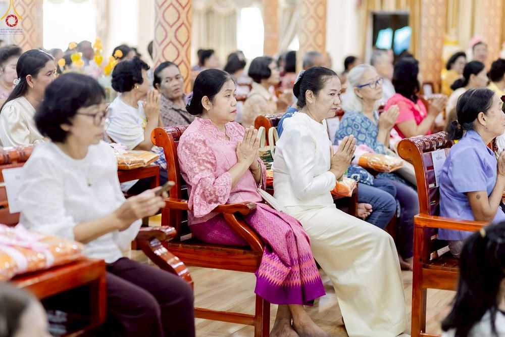 ภาพ No.260142:วันที่ 19 ตุลาคม พ.ศ. 2568 พิธีทอดกฐินสามัคคีทั่วไทย 30,000 วัด โดยคณะศิษยานุศิษย์ บูชาธรรม 81 ปี หลวงพ่อธัมมชโย ณ วัดราษฎร์นิมิตศรัทธาธรรม(หนองปรือ) อ.บางพลี จ.สมุทรปราการ