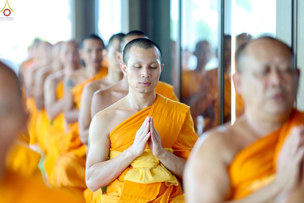 ภาพ No.249145:วันที่ 20 กันยายน พ.ศ. 2568 พิธีประดิษฐานรูปหล่อหลวงปู่วัดปากน้ำ ภาษีเจริญ ณ วิหารพระมงคลเทพมุนี (สด จนฺทสโร) ศูนย์ปฏิบัติธรรมภูเก็ต จ.ภูเก็ต