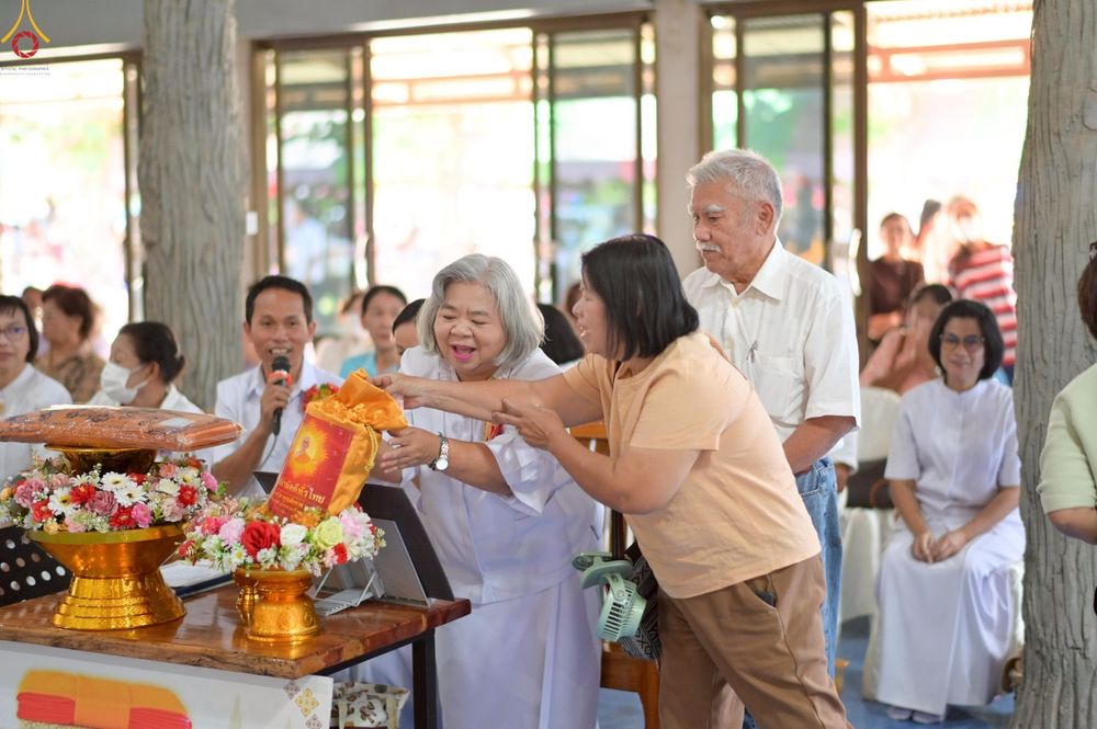 ภาพ No.263617:วันที่ 23 ตุลาคม พ.ศ. 2568 พิธีทอดกฐินสามัคคีทั่วไทย 30,000 วัด โดยคณะศิษยานุศิษย์ บูชาธรรม 81 ปี หลวงพ่อธัมมชโย ณ วัดไร่ดอน จ.ฉะเชิงเทรา