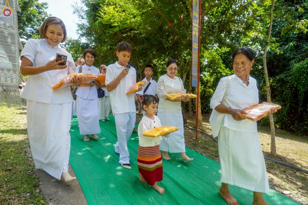 ภาพ No.258515:วันเสาร์ที่ 18 ตุลาคม พ.ศ. 2568 พิธีทอดกฐินสามัคคีเพื่อสร้างทุกสิ่ง ณ สำนักสงฆ์พุทธอุทยานพรรัตนะ อ.วังชิ้น จ.แพร่