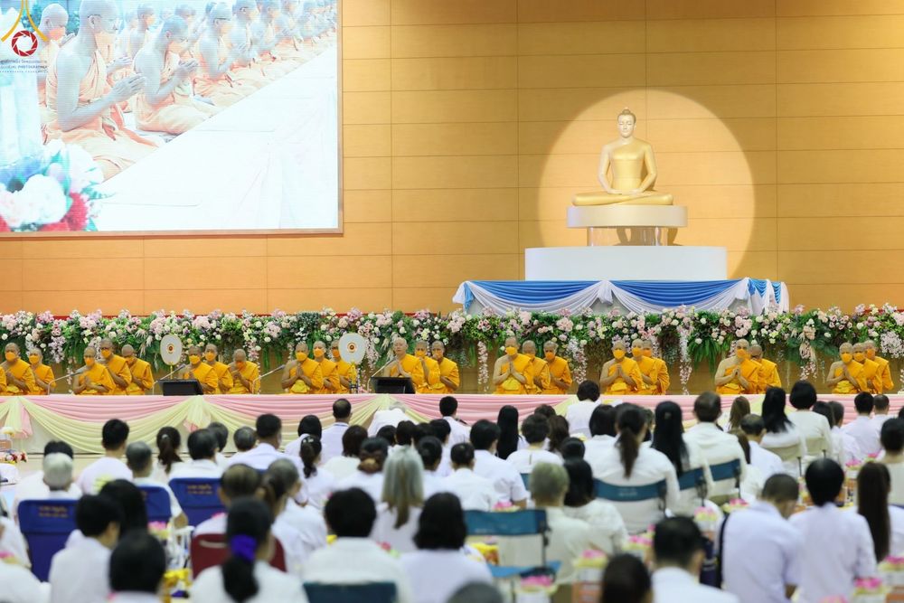 ภาพ No.85732:พิธีถวายคิลานเภสัชและอุปกรณ์การแพทย์ บูชาธรรมเนื่องในวันธรรมชัย วันที่ 19 สิงหาคม พ.ศ. 2566 ณ ห้องแก้วสารพัดนึก วัดพระธรรมกาย