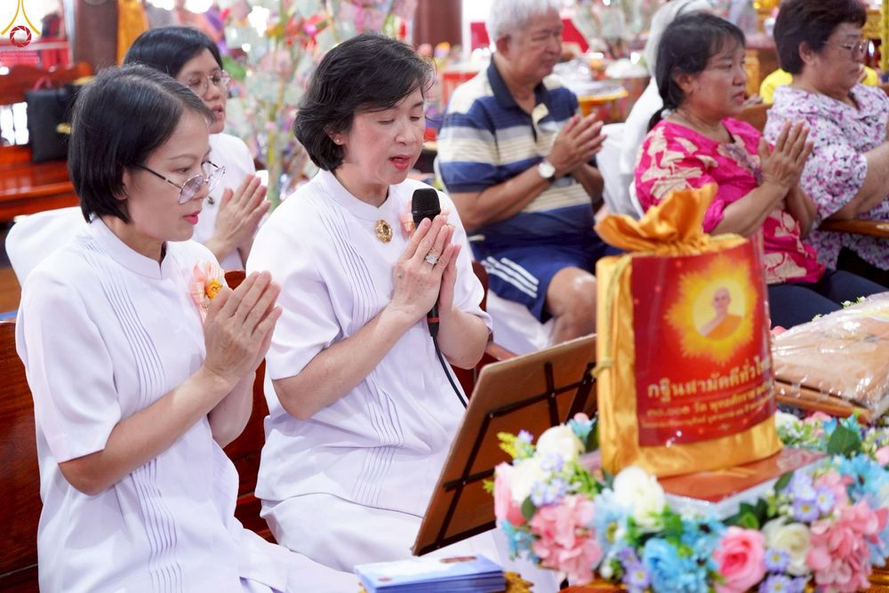 ภาพ No.253155:วันที่ 12 ตุลาคม พ.ศ. 2568 พิธีทอดกฐินสามัคคีทั่วไทย 30,000 วัด โดยคณะศิษยานุศิษย์ บูชาธรรม 81 ปี หลวงพ่อธัมมชโย ณ วัดโพธิ์  ต.โรงช้าง อ.มหาราช  จ.พระนครศรีอยุธยา