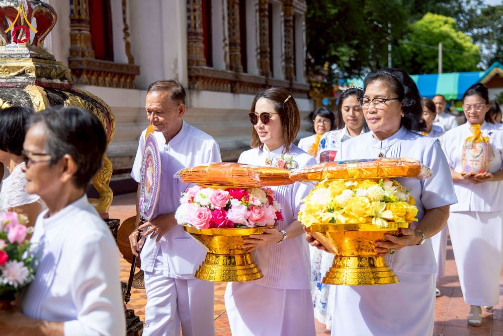 ภาพ No.275483:วันที่ 5 พฤศจิกายน พ.ศ. 2568 พิธีทอดกฐินสามัคคีทั่วไทย ณ วัดเขาแก้ว อ.โพธิ์ทอง จ.อ่างทอง โดยคณะศิษยานุศิษย์ บูชาธรรม 81 ปี หลวงพ่อธัมมชโย