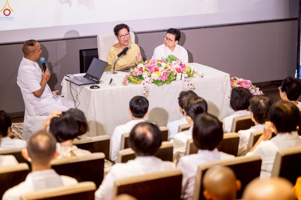 ภาพ No.240000:วันที่ 23 สิงหาคม พ.ศ. 2568 การบรรยายและเสวนา "หลักฐานธรรมกาย" โดยสถาบันวิจัยนานาชาติธรรมชัย นิวซีแลนด์ ณ อาคาร 100 ปี คุณยายฯ วัดพระธรรมกาย